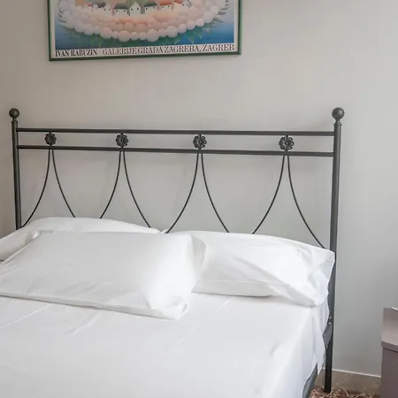 Il Balcone Di Giulietta * Verona